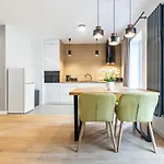Apartsatideluxe
